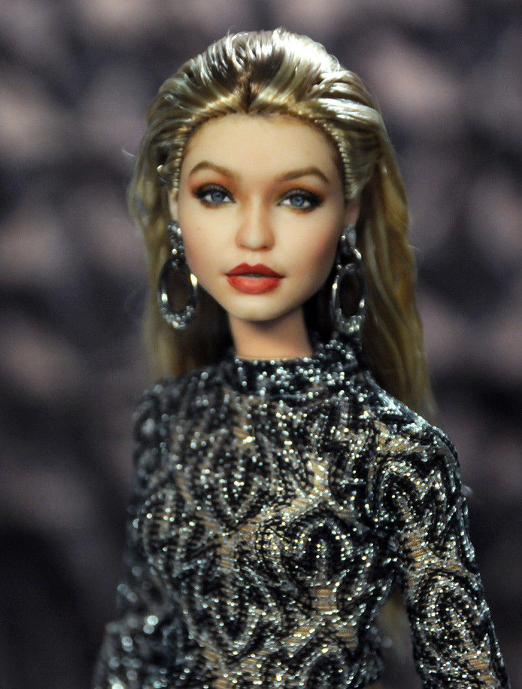 Tommy Hilfiger  x  Gigi Hadid Barbie Doll Brand New FPV63